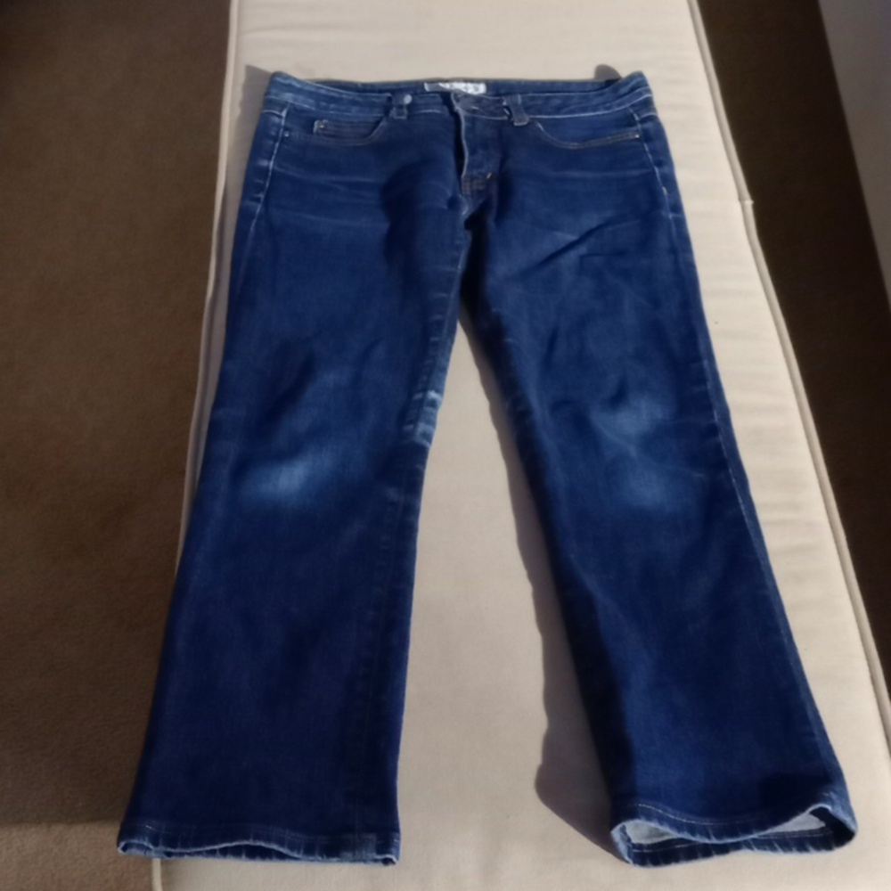 Jill Stewart  Cropped Blue Jeans Size 2